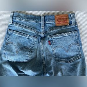 Levi’s wedgie jeans